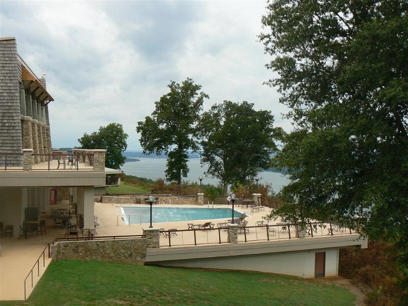 101-Lake Guntersville Lodge.JPG
